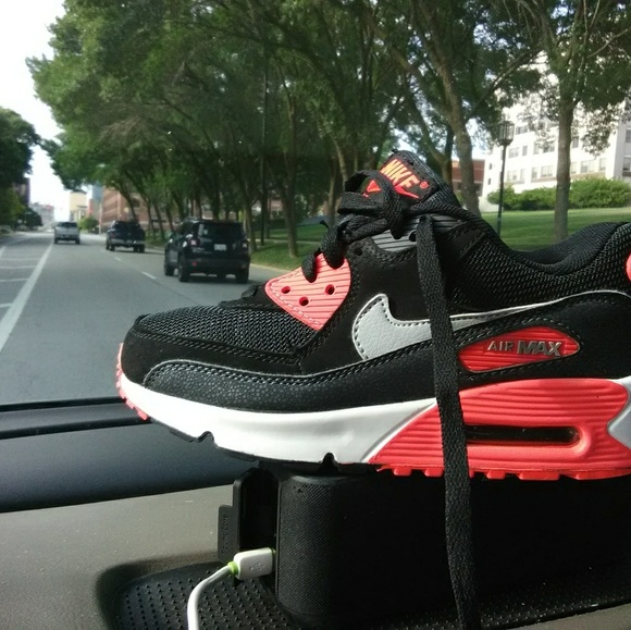 Air Max size 6.5 - Picture 2 of 2